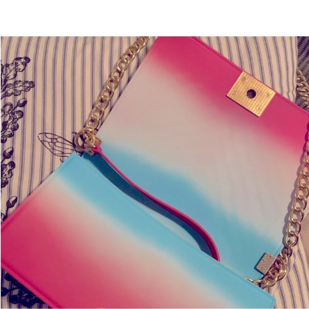 Gradient Quilted Shoulder Bag - image 6